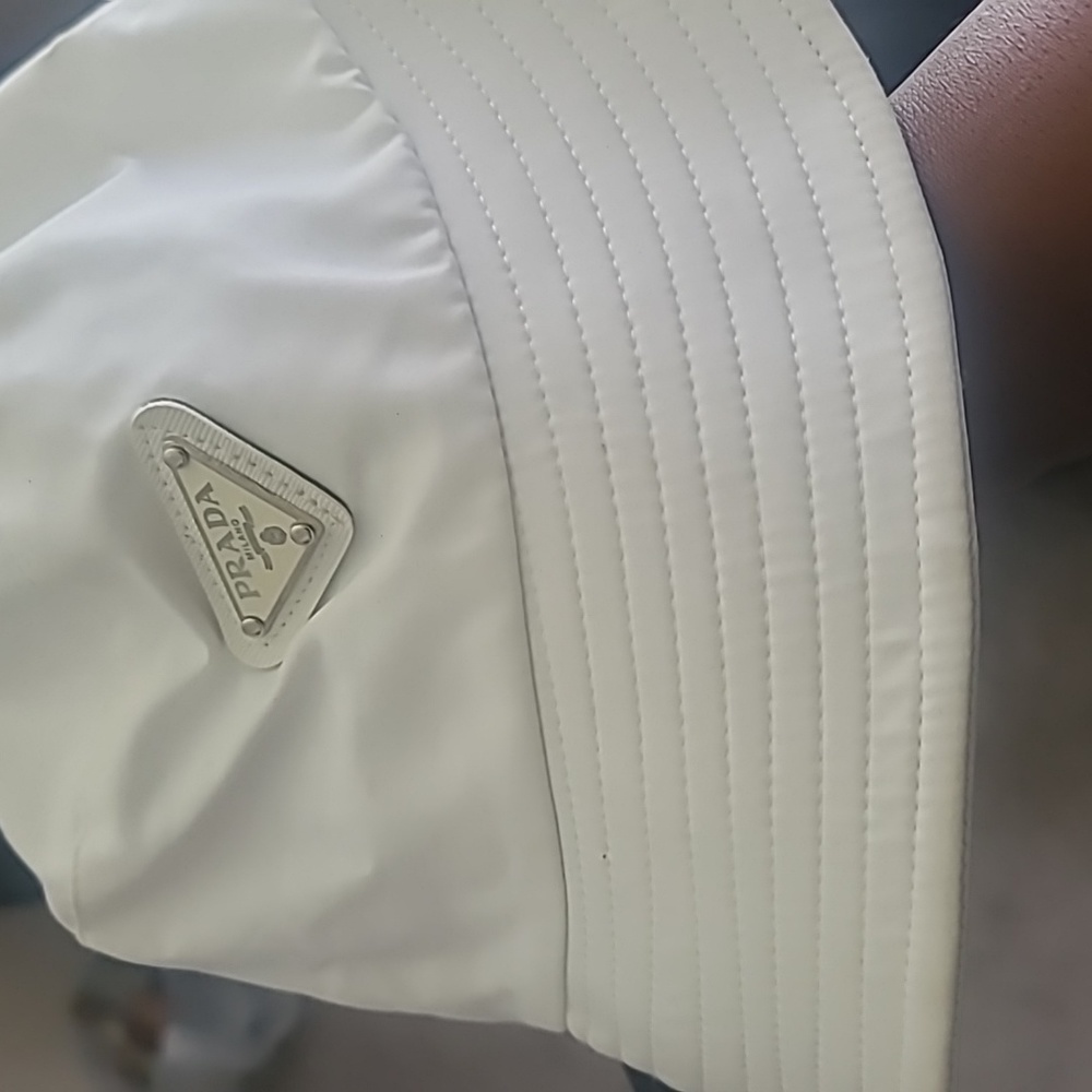 Bucket hat - Picture 2 of 3